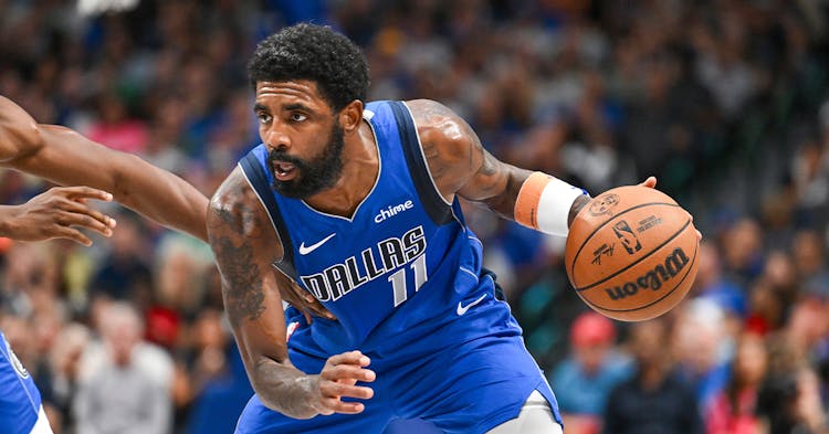 Kyrie Irving making things happen on offense.