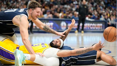 Experts release new '25 NBA title probabilities after Dončić-Davis bombshell upends odds