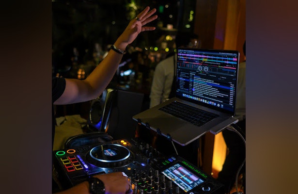 Is cabo a good destination to party?