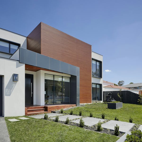 Relaxing Poolside Home in Simi Valley