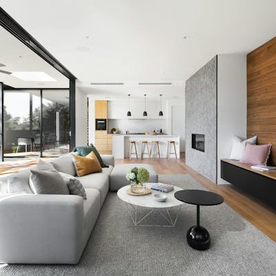 Modern Blue Home with Backyard in Los Angeles - Photo 4