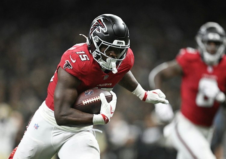Falcons running back Brian Robinson Jr. carries the ball against the Saints at Caesars Superdome.