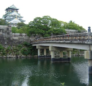 Osaka Castle Grounds Walk-a-bout and History Tour's gallery image