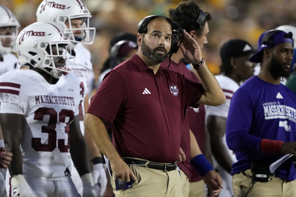 UMass vs. Rutgers: Dimers Pro goes 3-for-3 in the Minutemen's 37-21 upset