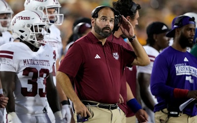 UMass vs. Rutgers: Dimers Pro goes 3-for-3 in the Minutemen's 37-21 upset