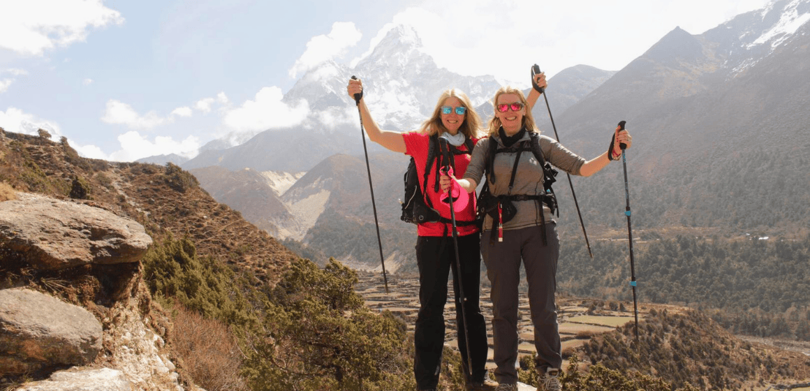 Female-trekkers-on-EBC-trek.png