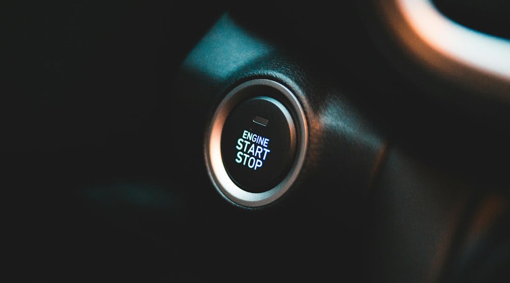 Voiture qui ne démarre pas : les 9 causes les plus fréquentes (et comment réagir)