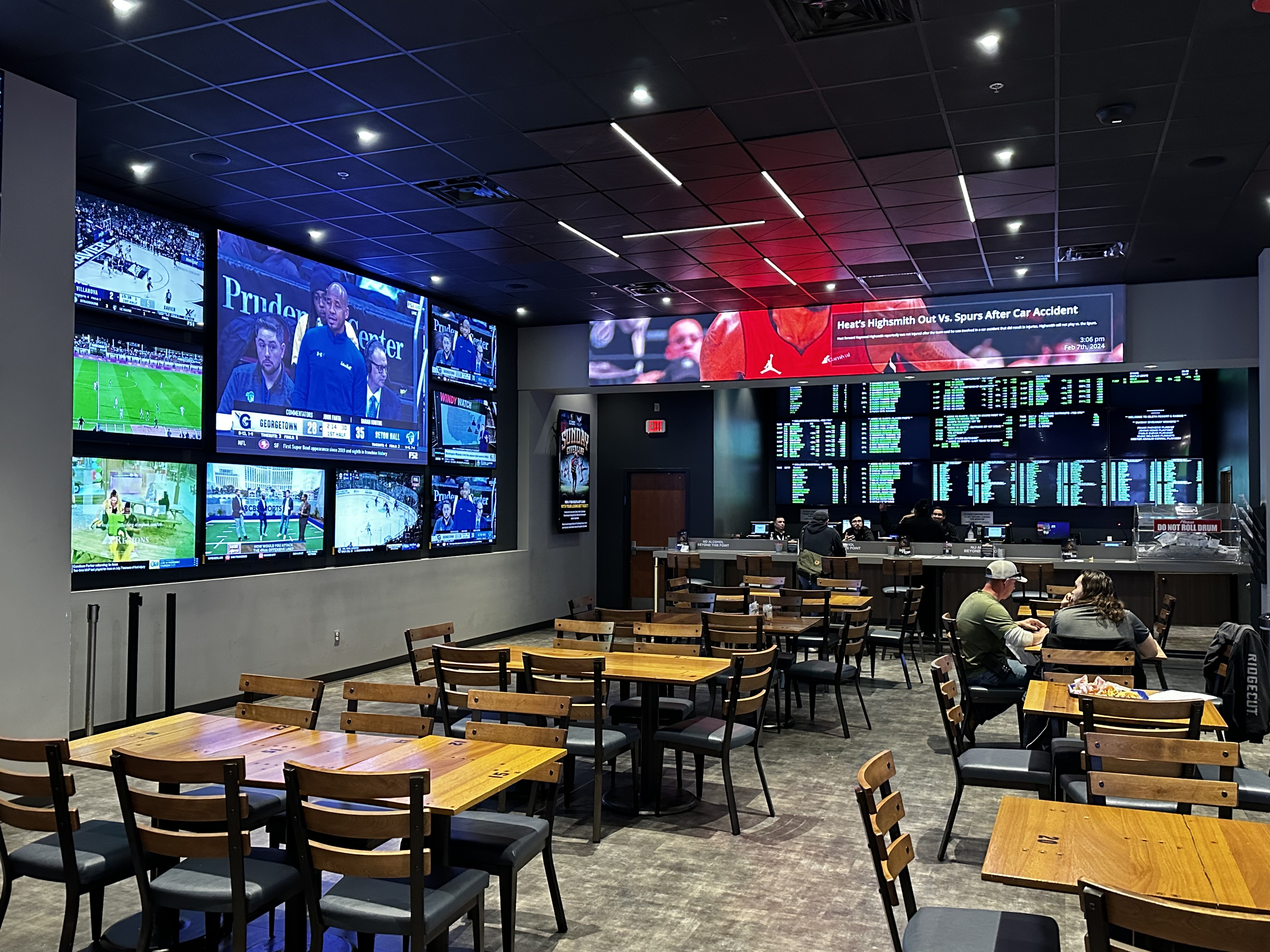 Digital Signage in Isleta Sportsbook