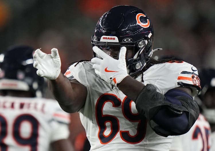 Live Polymarket prediction market odds on Chicago Bears vs Carolina Panthers, updated in real time.