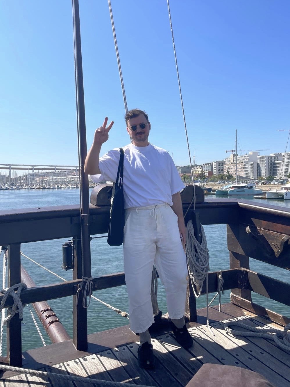 Sol Infinito: Sasha Guryev