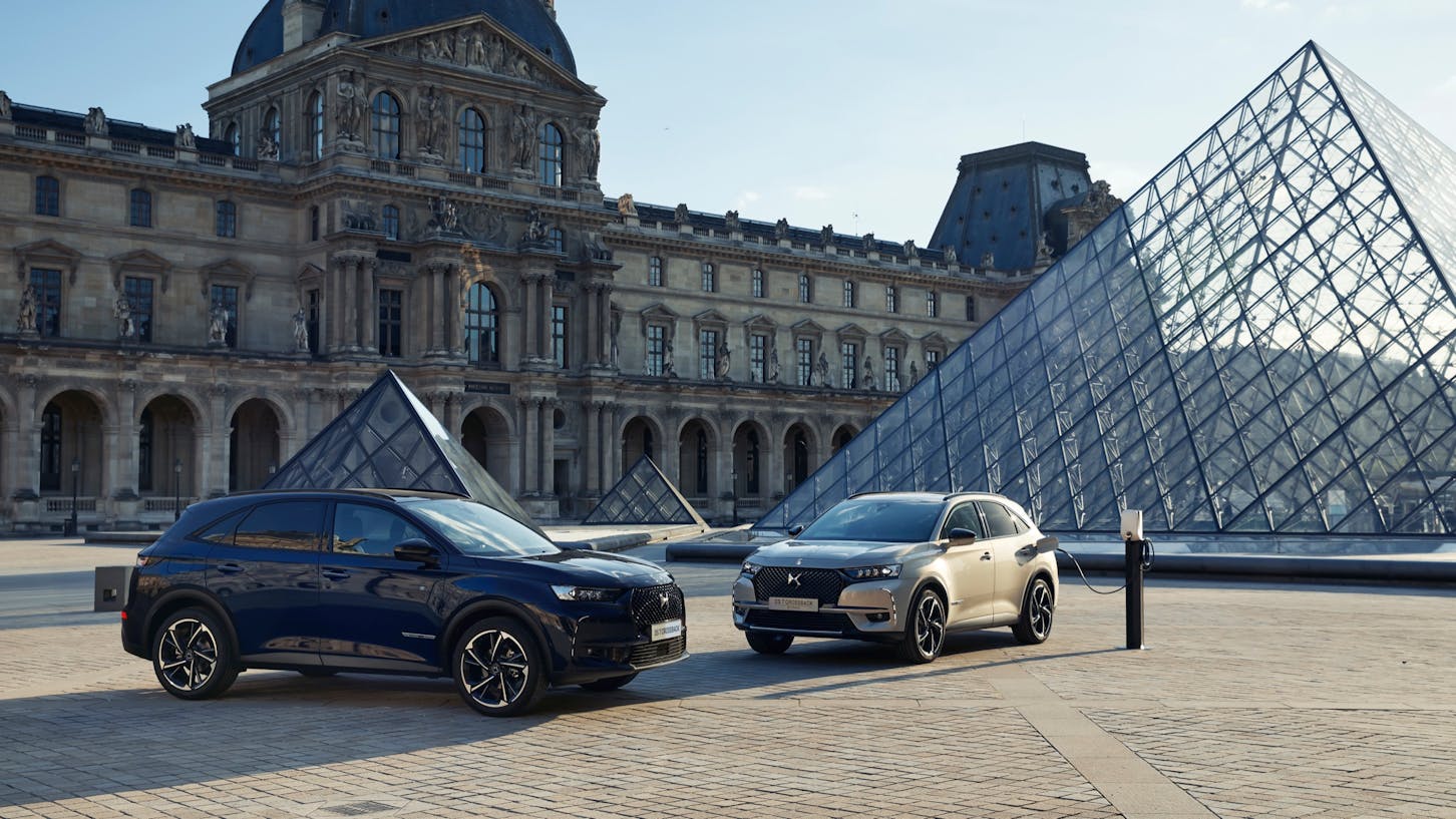 Zwei DS 7 Crossback.