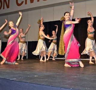 Bollywood Dance Class with Komal's gallery image