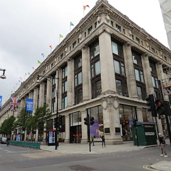 Americans in London: how they changed and influenced London's main gallery image