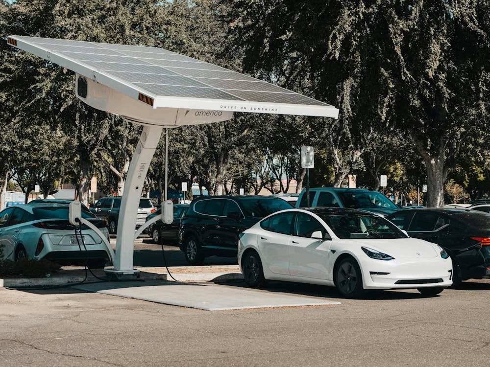 Voiture électrique d’occasion : le bon plan ou une fausse économie ?
