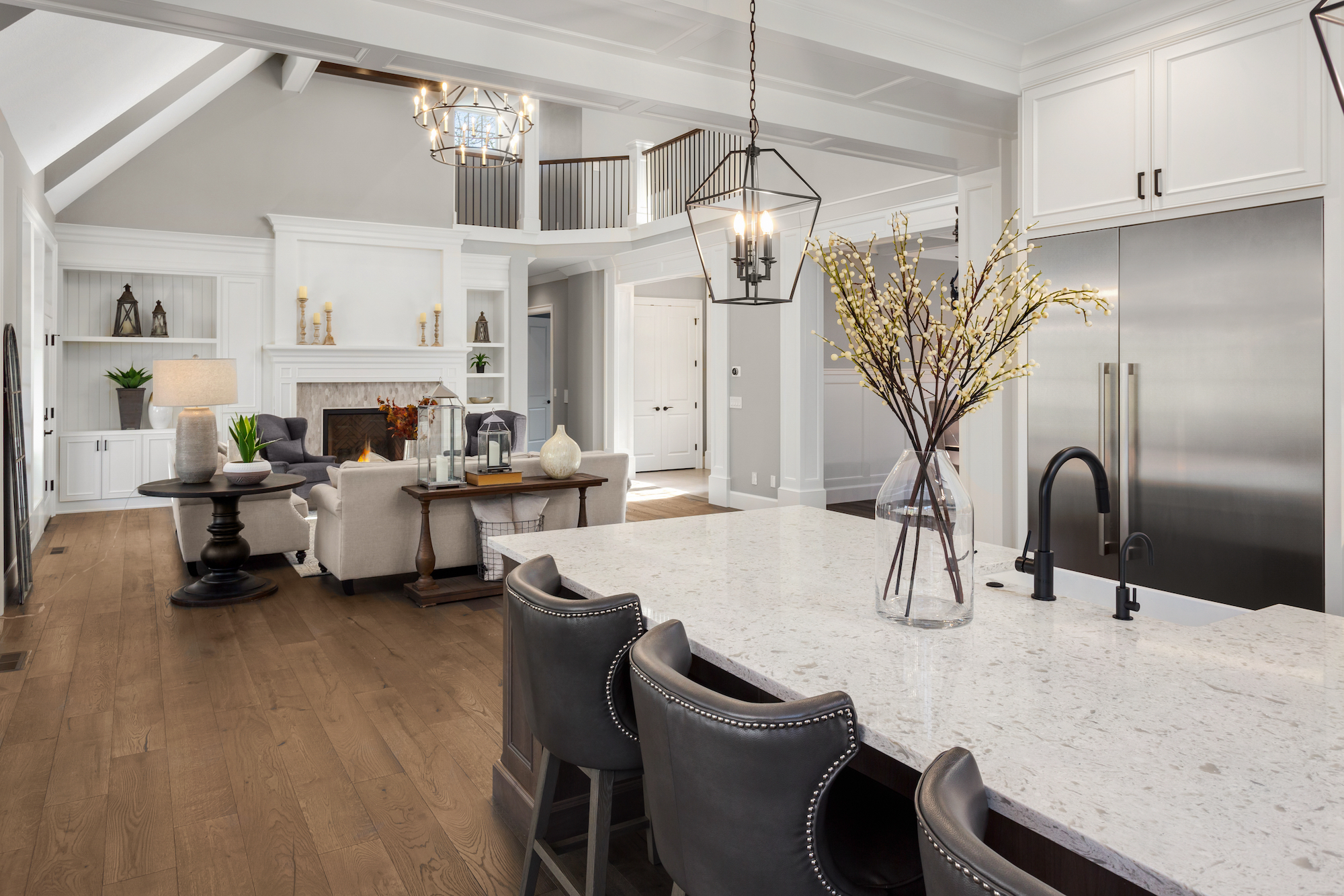 <20 Ways to Stage Your Home to Make It Stand Out From the Rest>