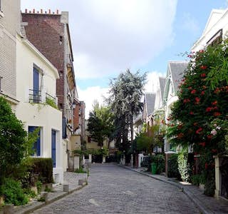 Enjoy A Journey Into Montmartre's gallery image