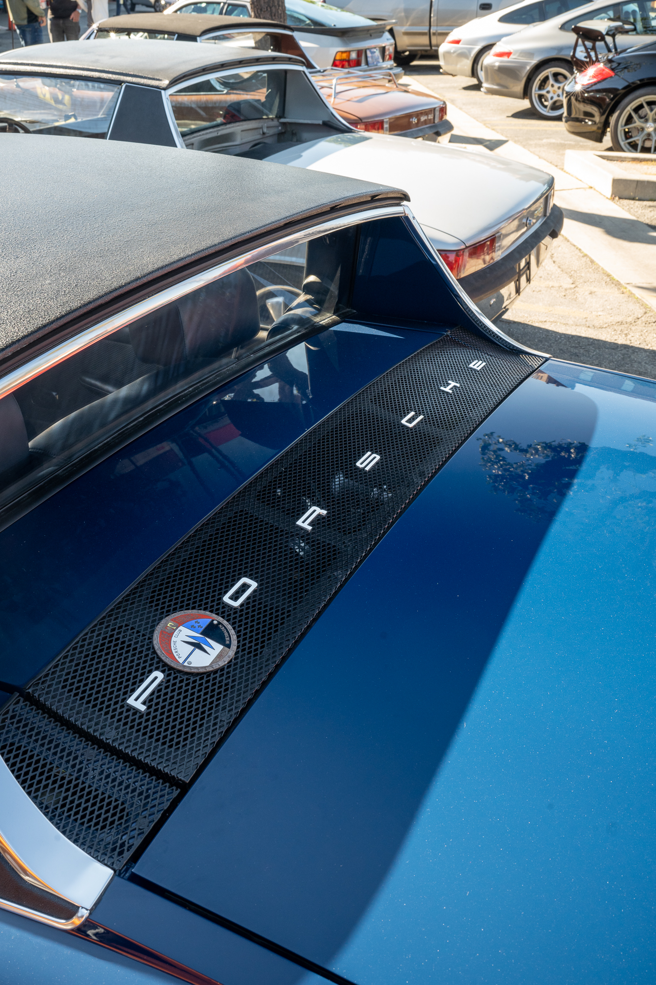 Very clean blue Porsche