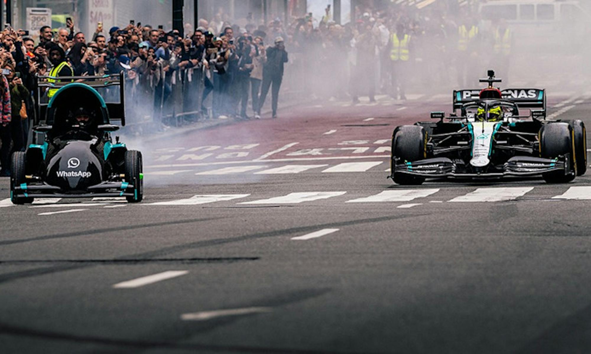 Team Celebrates WhatsApp Partnership with New York Demo Run