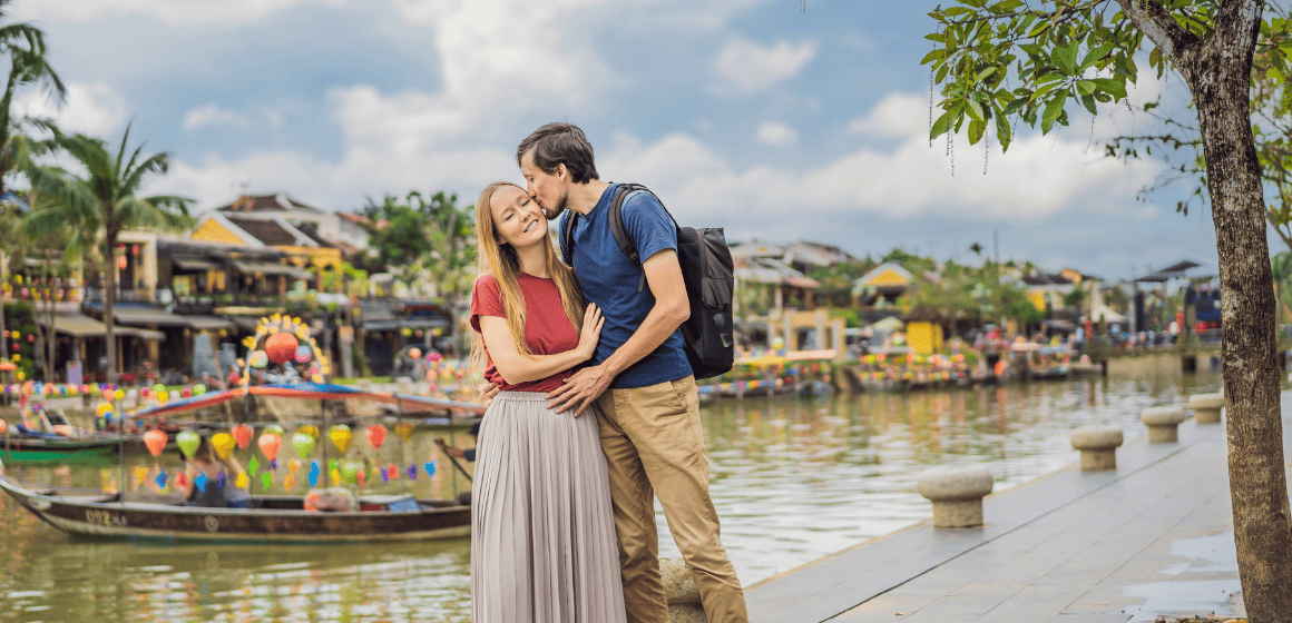 Couple-travelling-in-Vietnam---The-Adventure-People.png