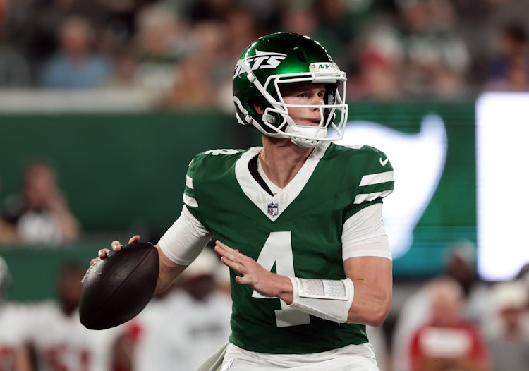 Live Polymarket prediction market odds on New York Jets vs Tennessee Titans, updated in real time.