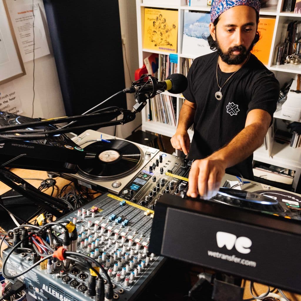 Drummers Inc: Sarathy Korwar live from New Delhi // 09-04-19