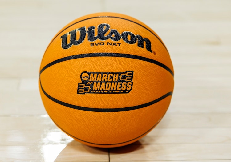 Dimers Pro Dominates Round 1 of the College Basketball Tournament with 76% Strike Rate on Best Bets