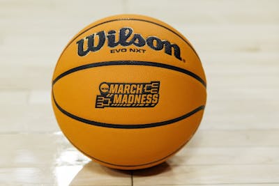 Dimers Pro Dominates Round 1 of the College Basketball Tournament with 76% Strike Rate on Best Bets