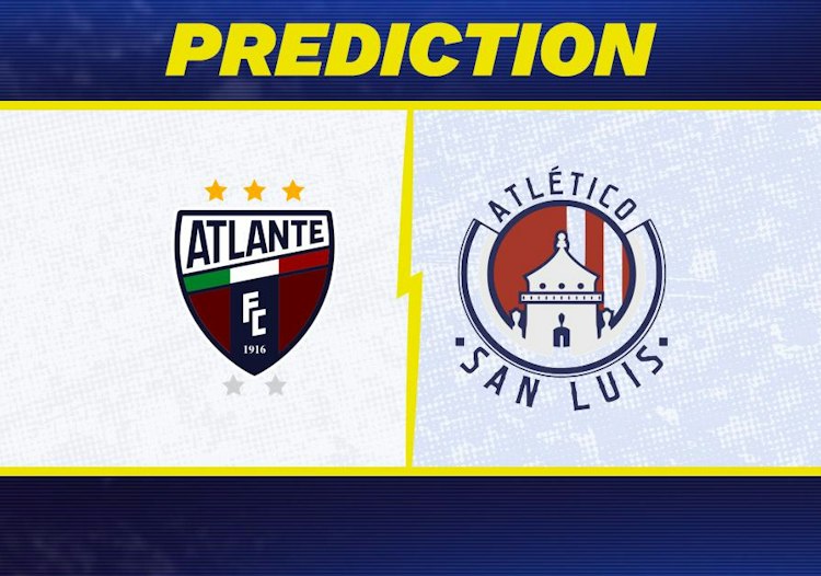 Atlante takes on San Luis in Liga MX action.