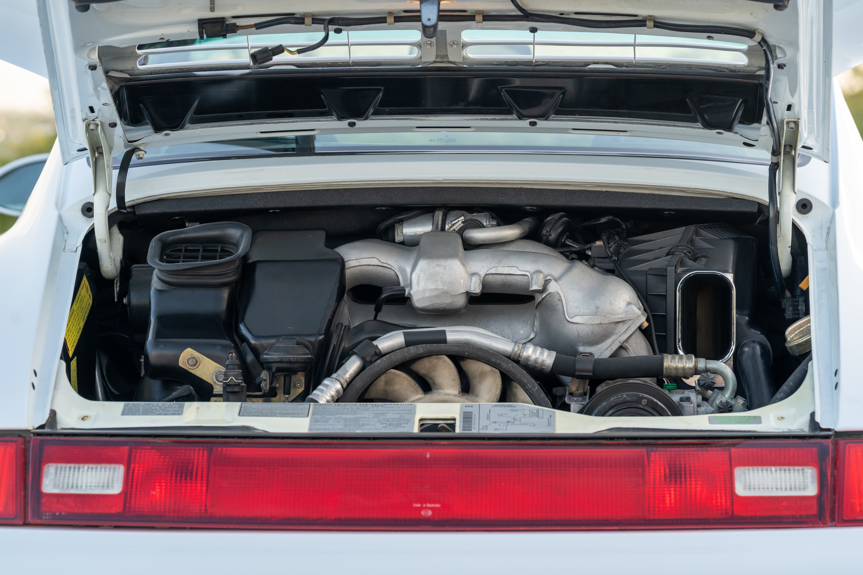 White 993 engine shot