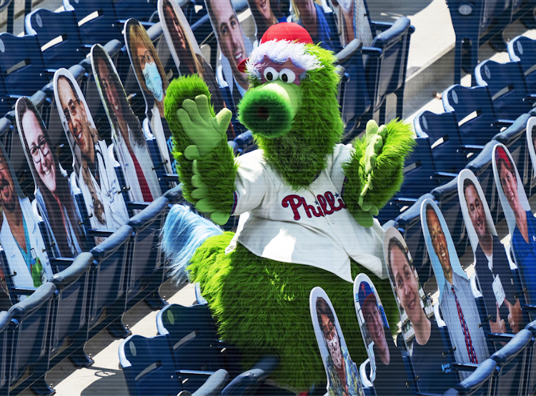 Braves @ Phillies: Predictions, picks and bets