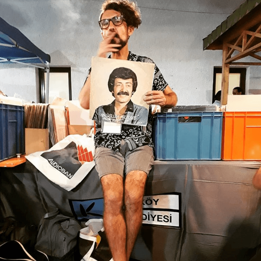 Debora Ipekel with Emek Can of Zoltan Records // 26-03-20