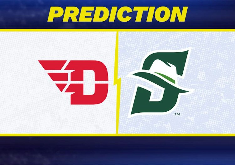 Dayton takes on Stetson in College Football action.