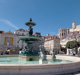 Lisbon's Bustling Downtown's gallery image