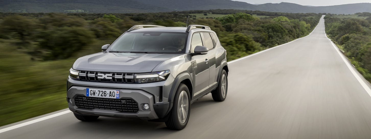 Ein Dacia Duster Hybrid-G 150 4x4.