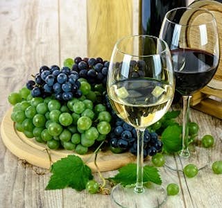 Wine: Everything you need to know before enjoying a glass of Wine's gallery image