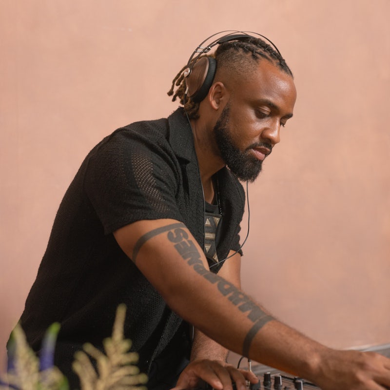 Shai Space curates: Neue Grafik