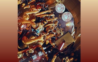 Vibrant Tuesday party at Vagalume