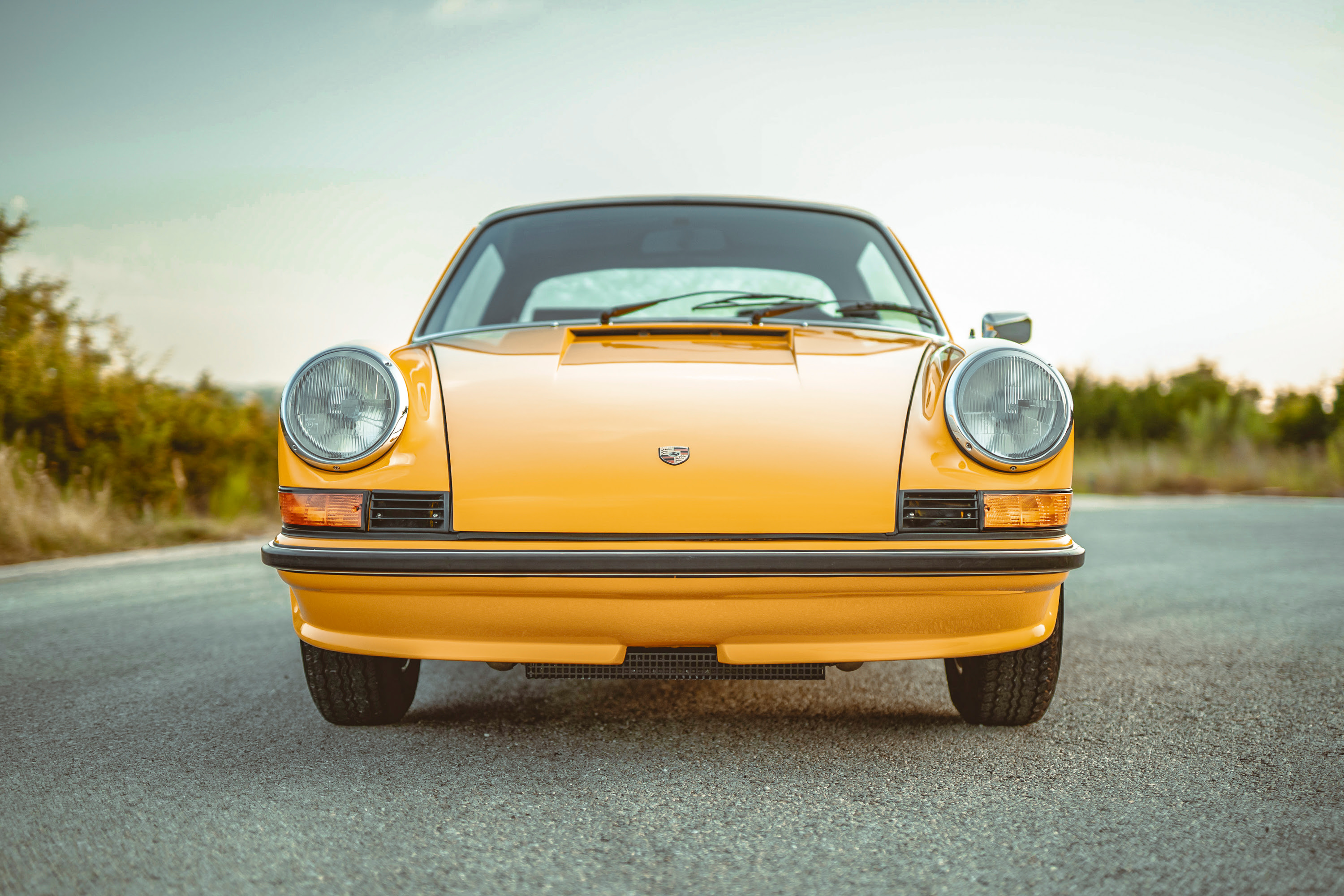 Signal Yellow 911S Targa headlights