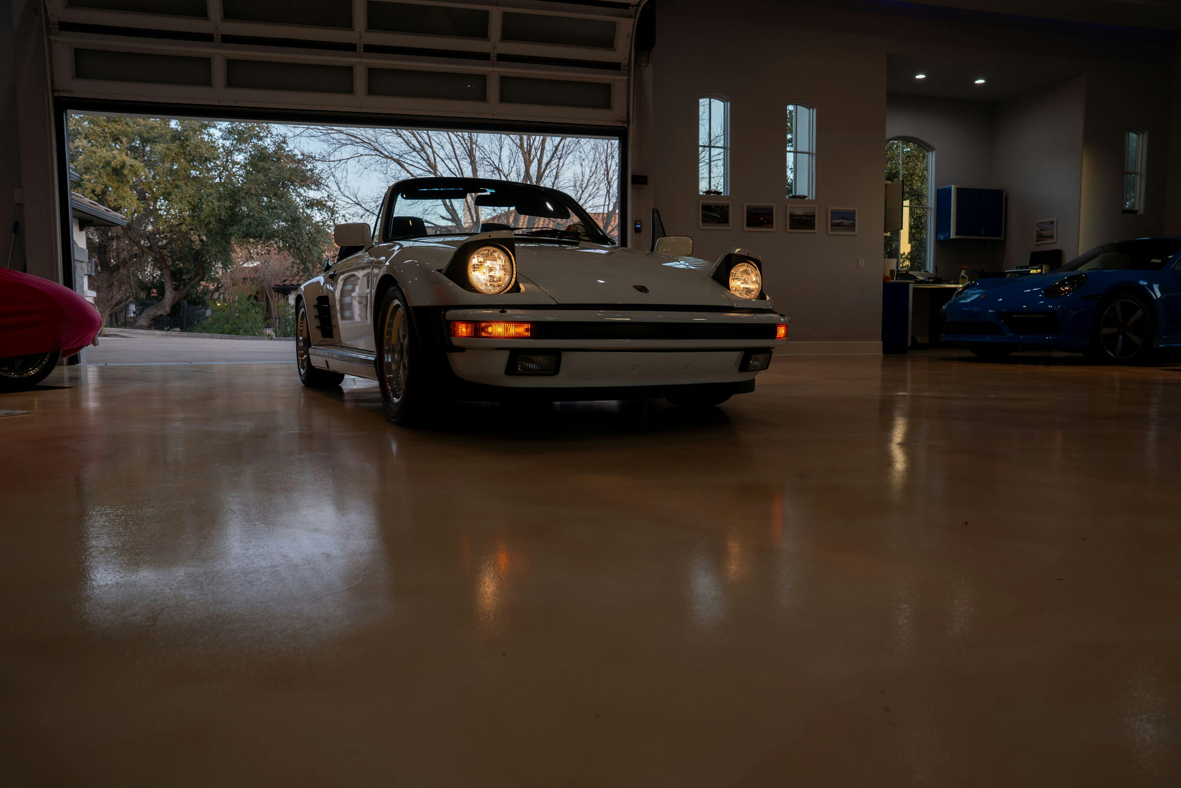1986 Porsche 930 Turbo in White on Black with the factory slatenose M505 option.