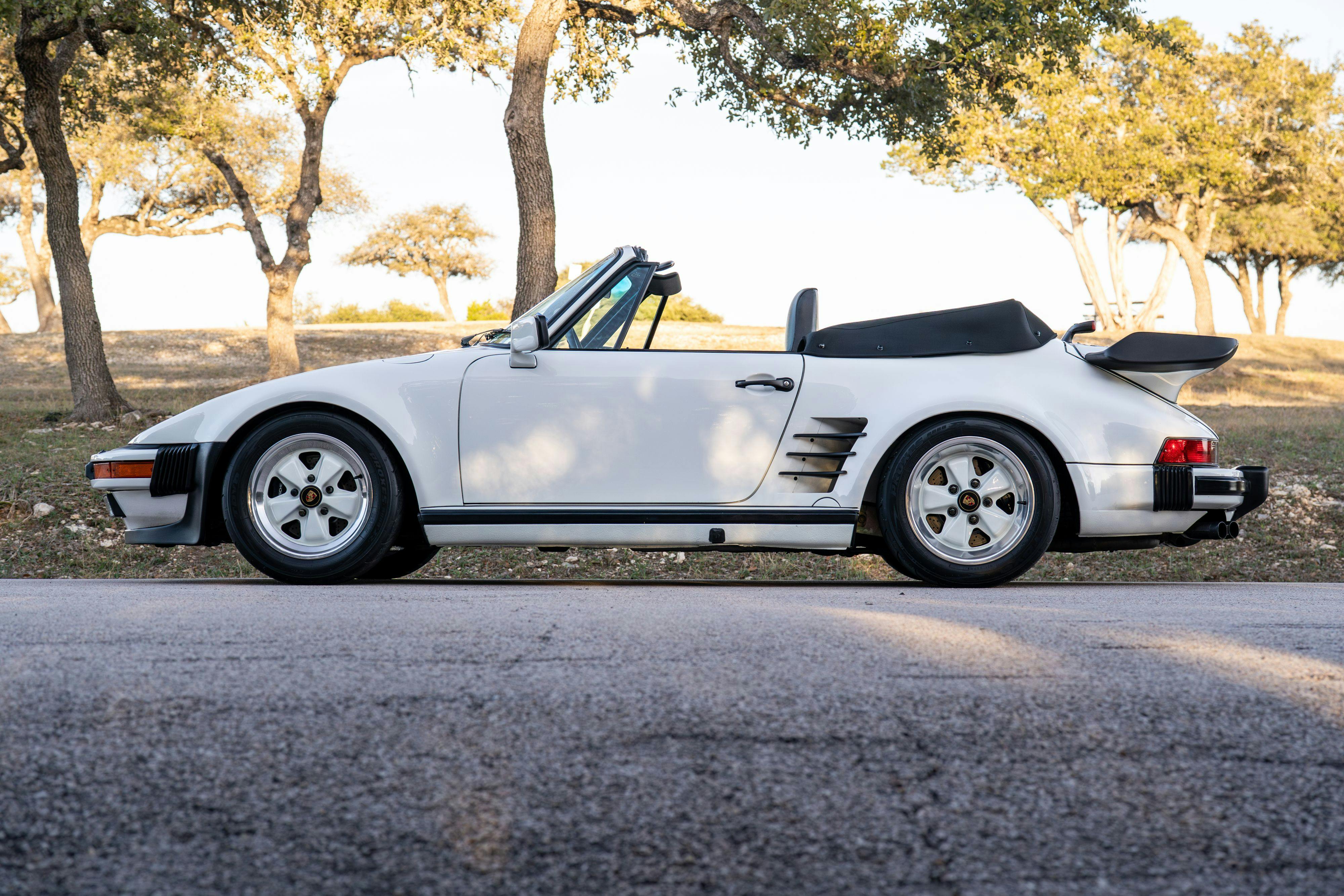 1986 Porsche 930 Turbo in White on Black with the factory slatenose M505 option.