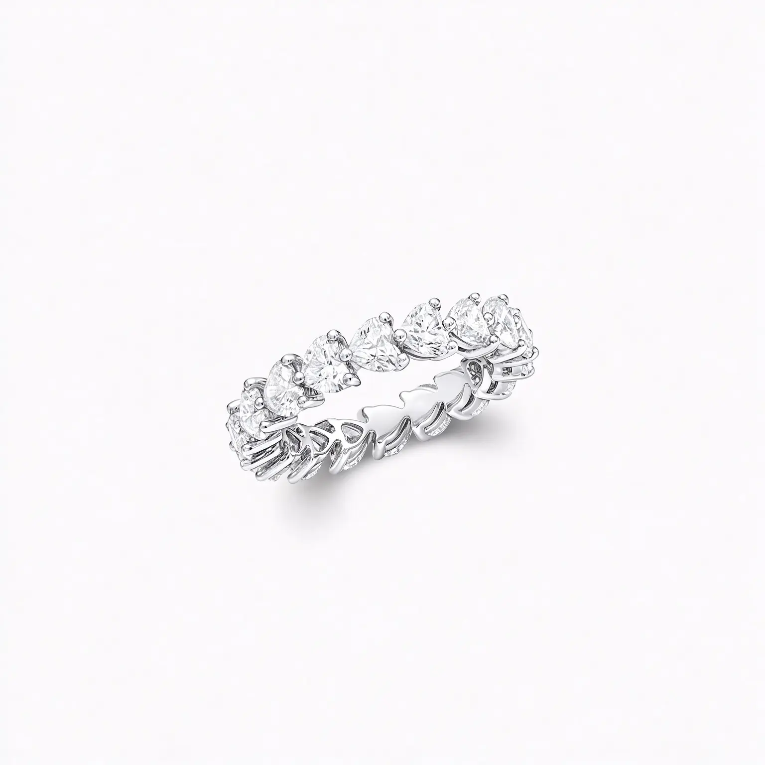 MEORA Heart Shape Diamond Band Ring DE/VS 18K