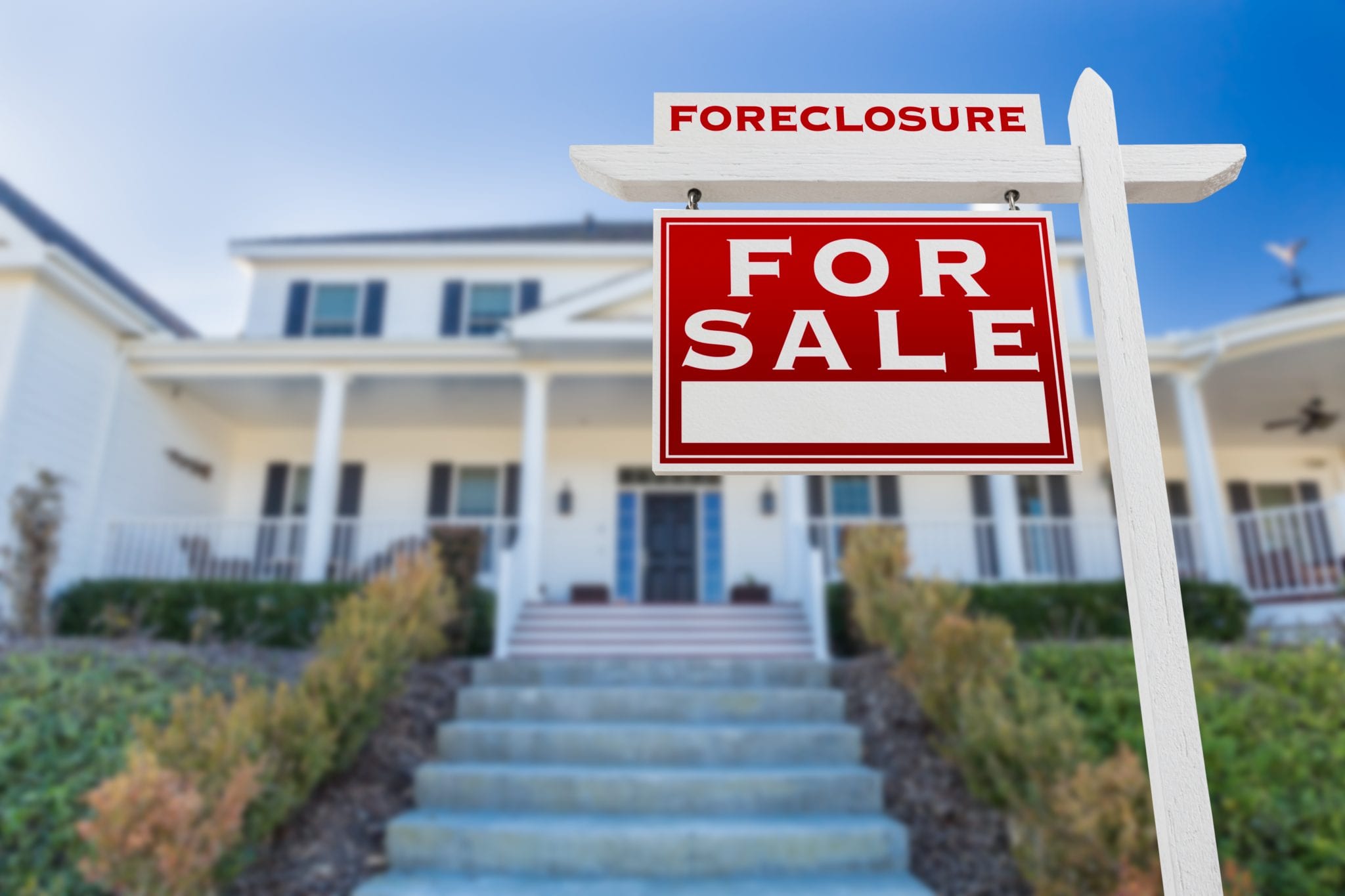 should i buy a pre foreclosure home