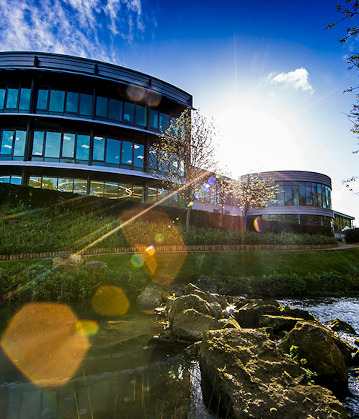 Brackley Headquarters - Mercedes-AMG PETRONAS F1 - Mercedes-AMG PETRONAS F1 Team
