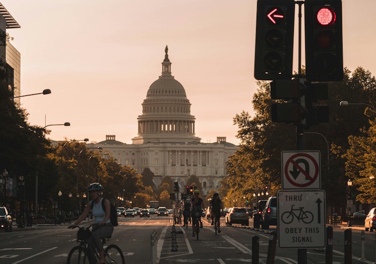 Washington D.C.'s Sports Betting Market Faces Uncertainty as Budget Delays Stall New Launches