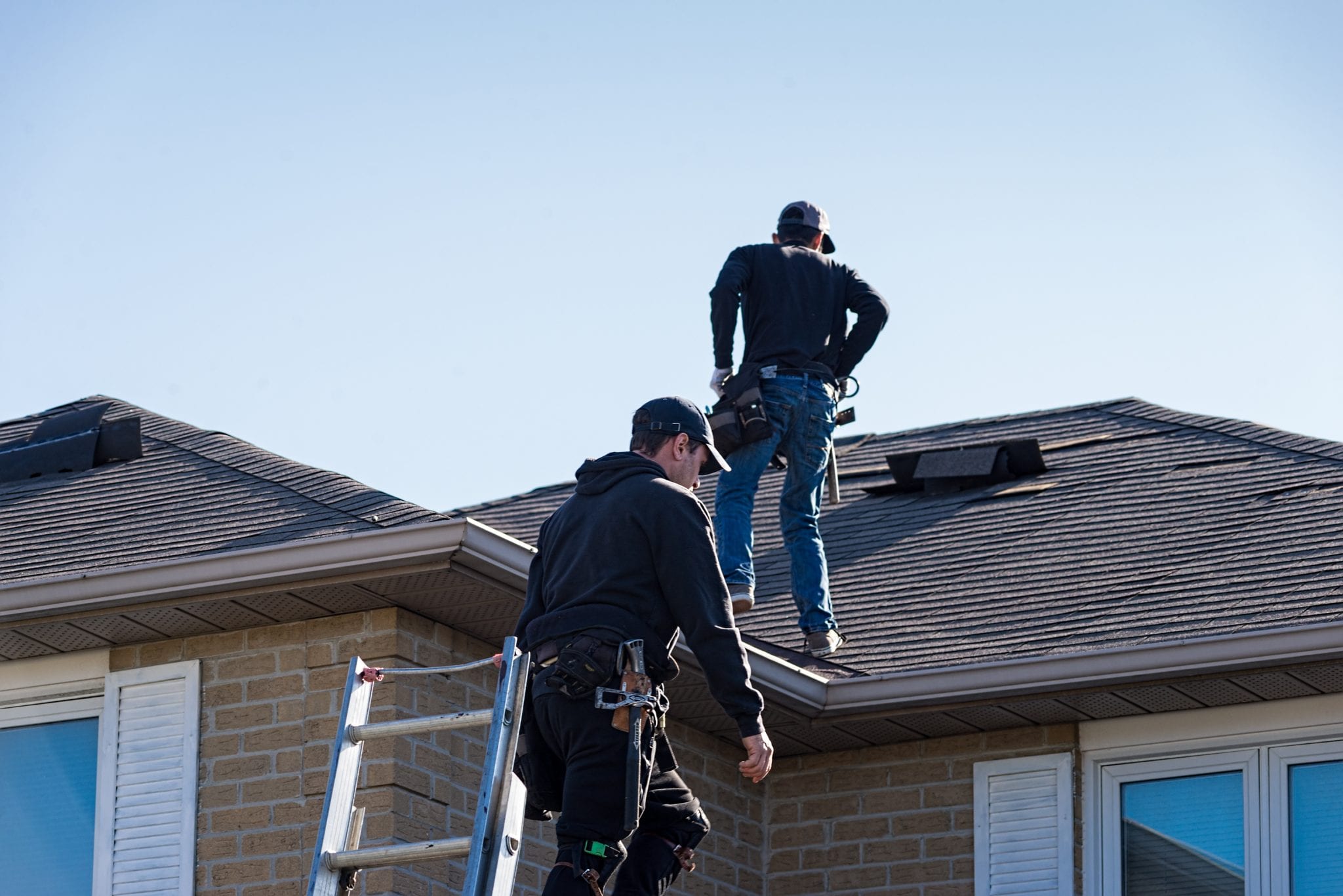 Is It Legal For A Roofer To Cover My Insurance Deductible