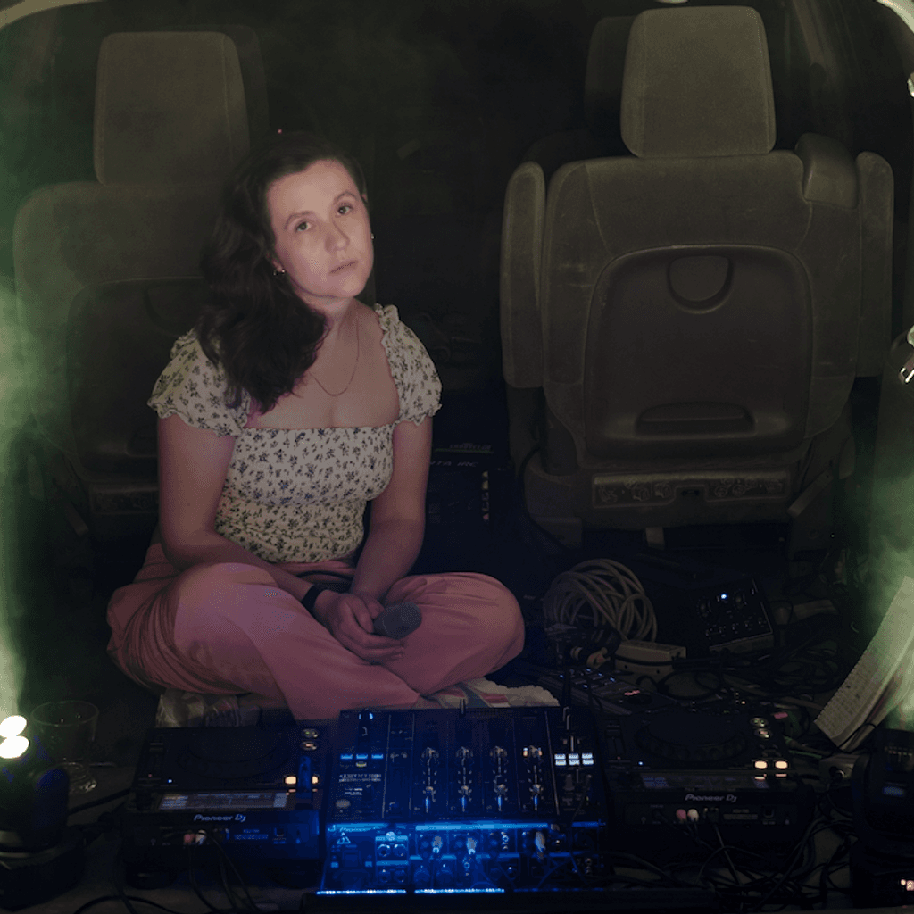 Streaming From Isolation: Jessy Lanza // 12-07-20