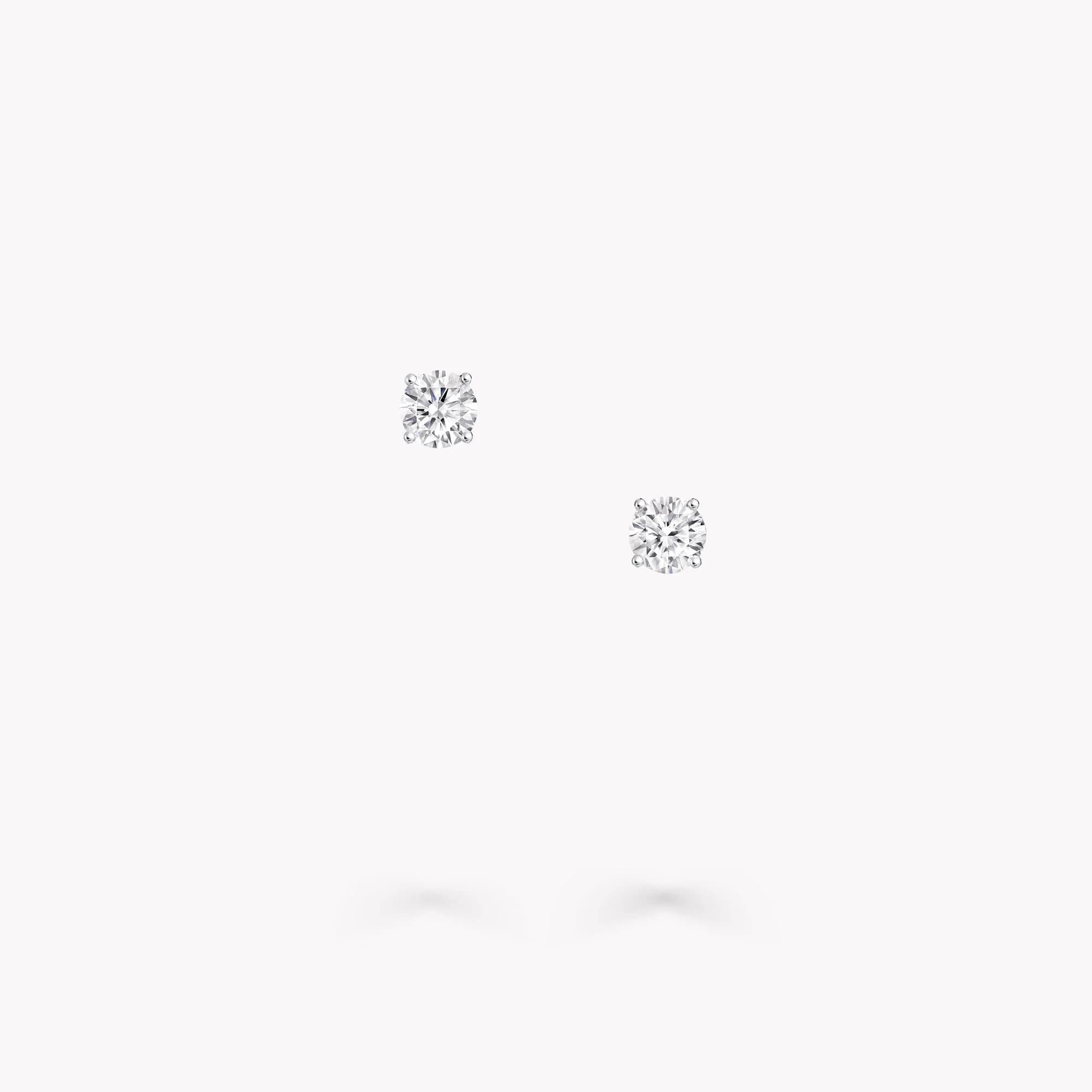 MEORA Round Diamond Stud Earrings Pair DE/VS1 18K