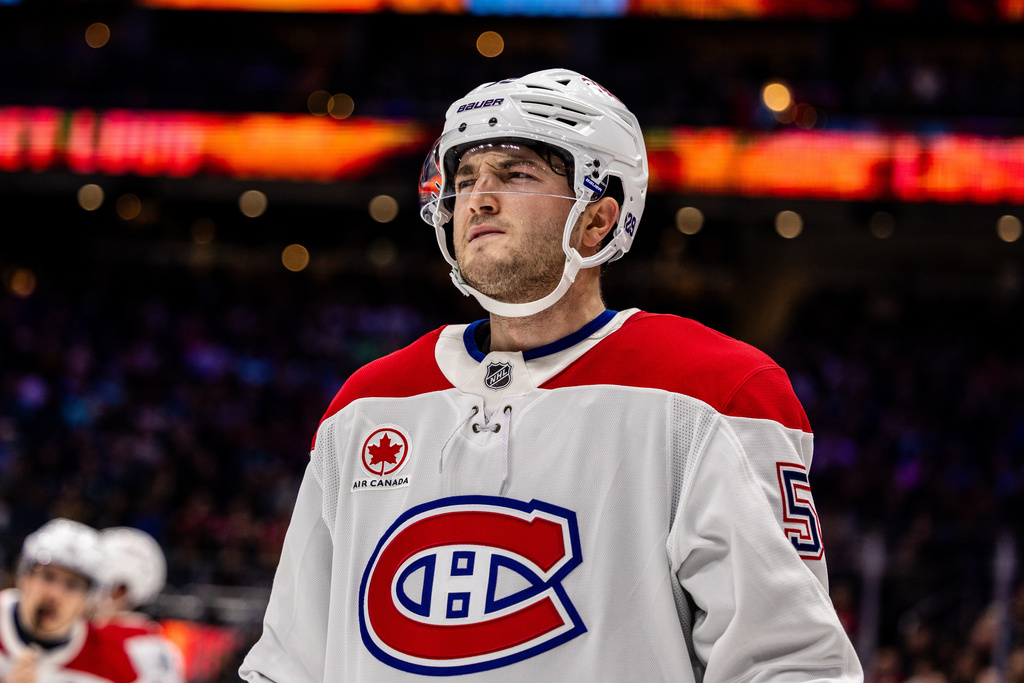 NHL player props today: Wednesday's best props include Logan Cooley [12/3/2025]