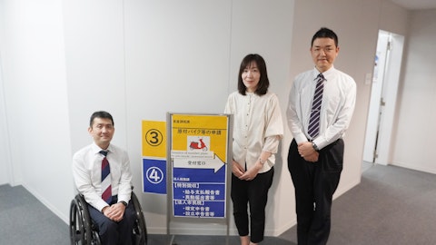 原付バイク登録等のオンライン化で、1件あたりの事務処理時間が約3分の2に。福岡市の取り組み