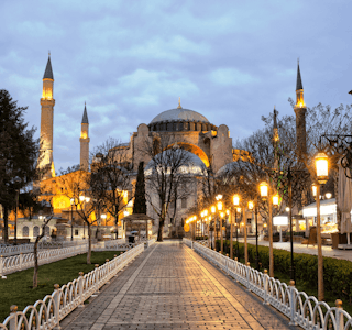Constantinople, Istanbul- Strolling Through the Heart of the City's gallery image
